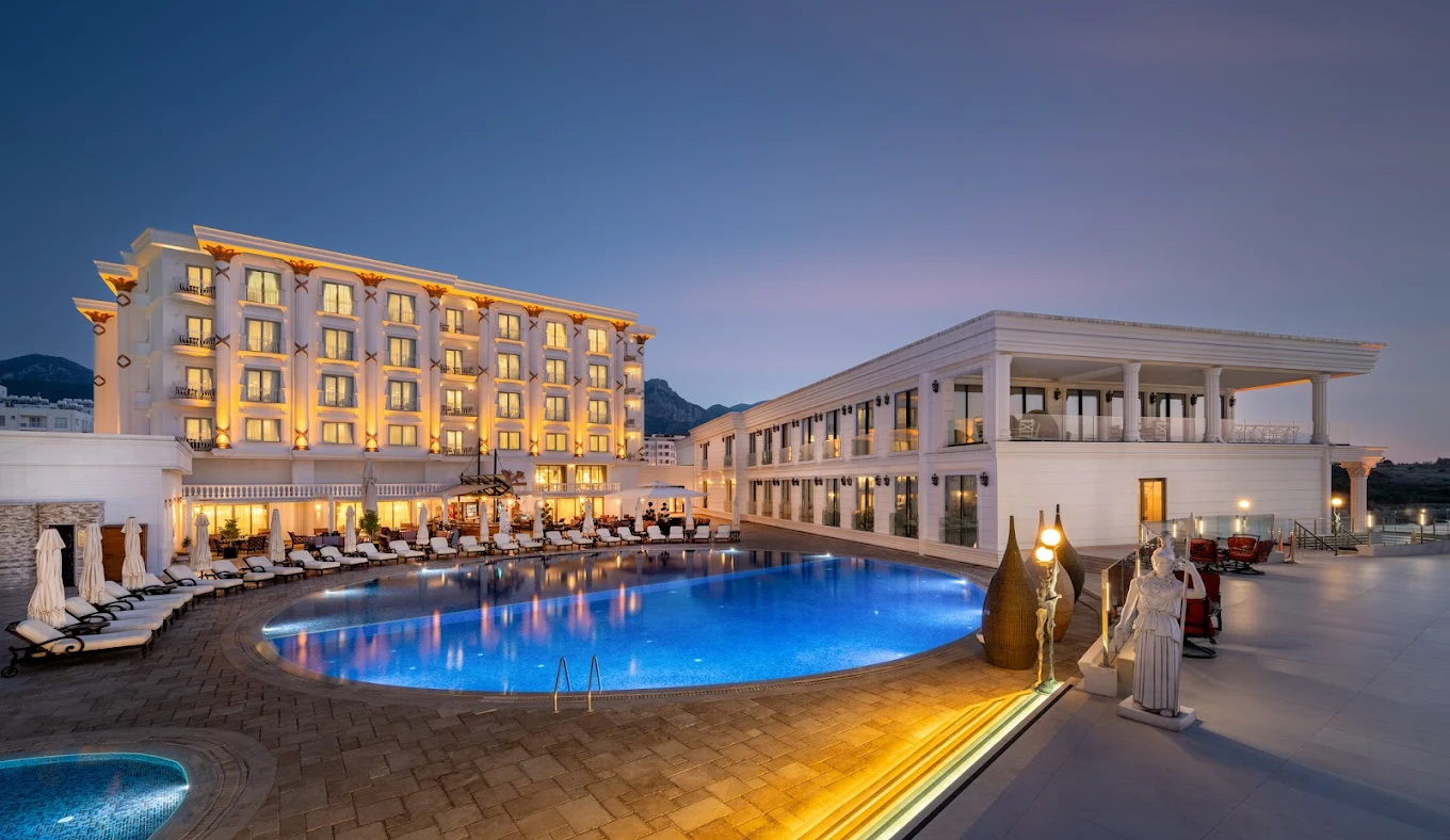 KIBRIS’TA LÜKS OTEL & CASINO DENEYİMİ